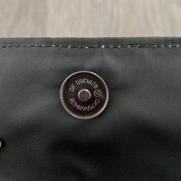 Neiman Marcus bag 🖤 - Picture 5 of 8